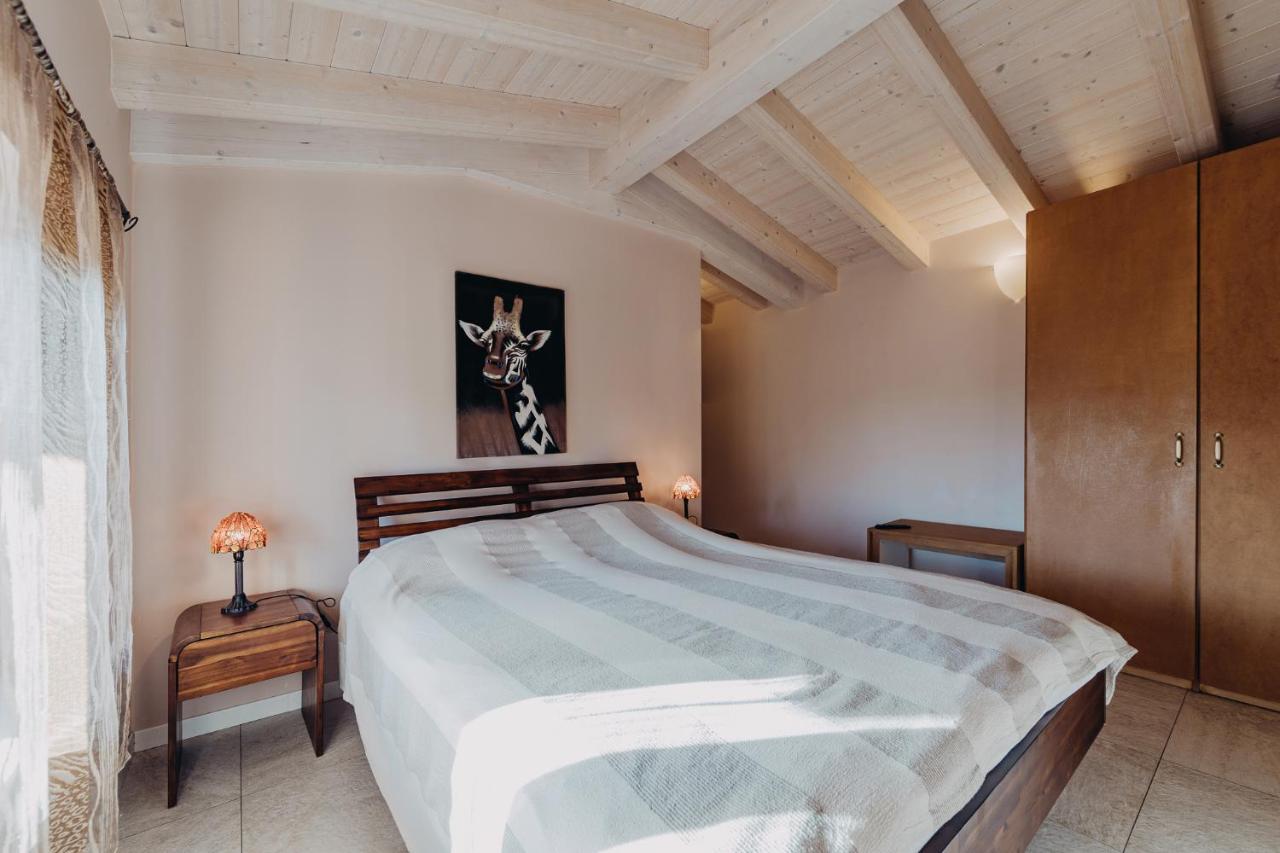 Le Due Dame Hotell Manerba del Garda Exteriör bild