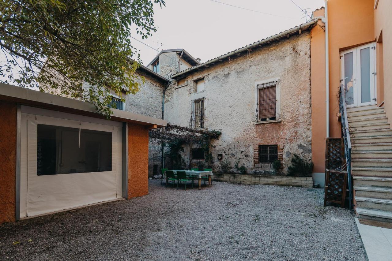 Le Due Dame Hotell Manerba del Garda Exteriör bild